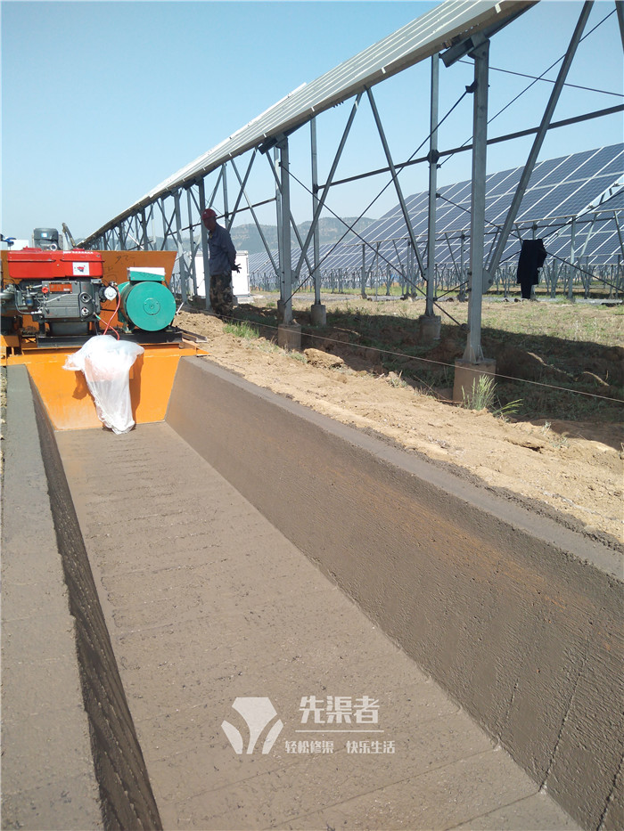 寬口梯形排水渠施工現(xiàn)場(chǎng)